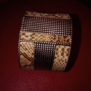 Silver and leather bracelet